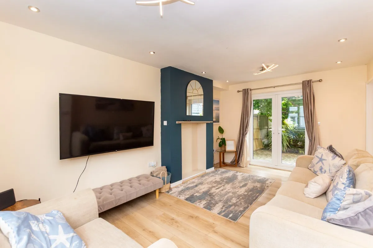 Mona Road, Conwy, LL32