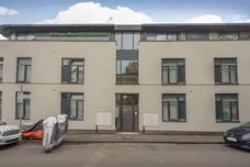 Bridge End Close Kingston Upon Thames KT2 photo 2