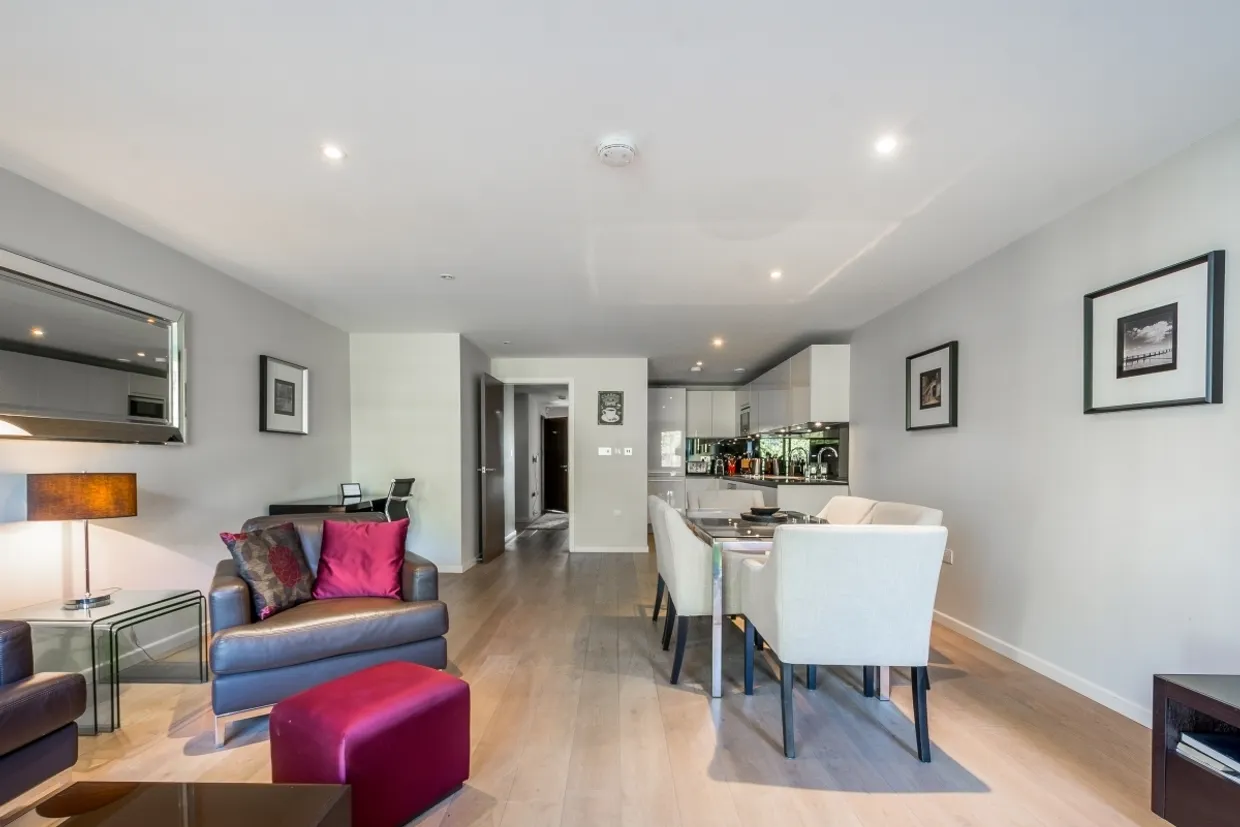 Blackthorn Avenue London N7 photo 4