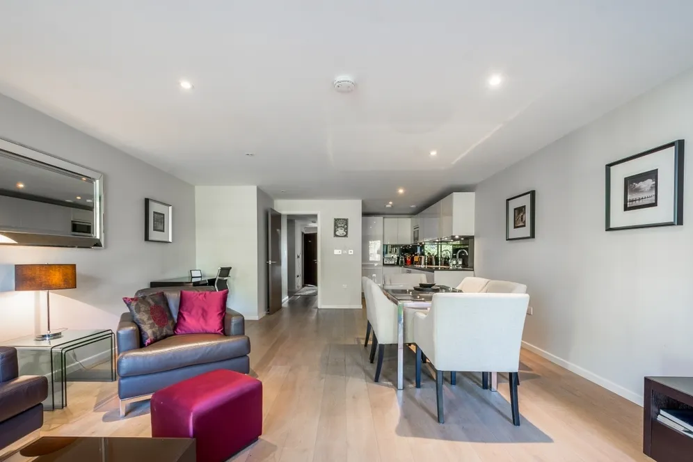 Blackthorn Avenue London N7 photo 4
