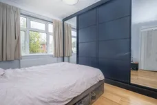 Gore Road Raynes Park SW20 photo 4