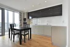Vermilion, E16 photo 4