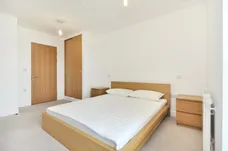Vermilion, E16 photo 5