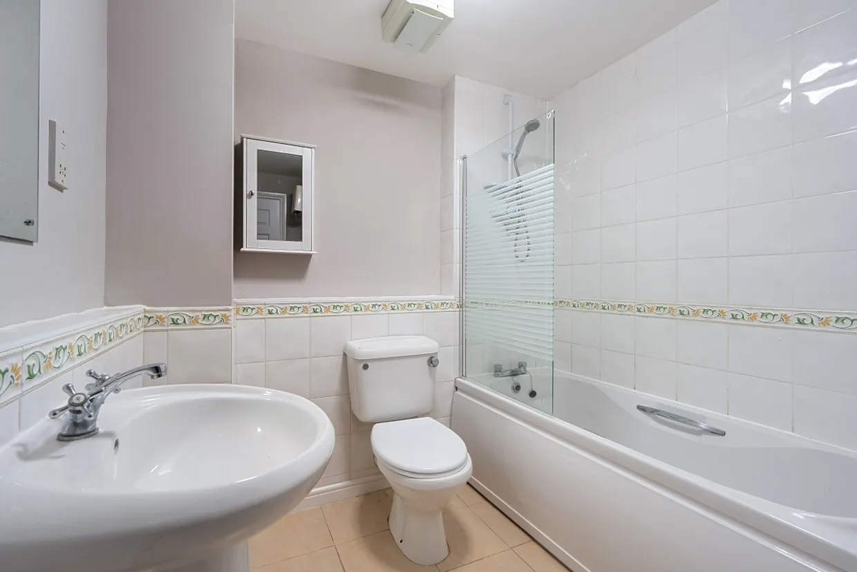 Winchcombe Street Cheltenham GL52 photo 7