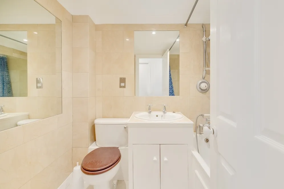 Windmill Drive London SW4 photo 8