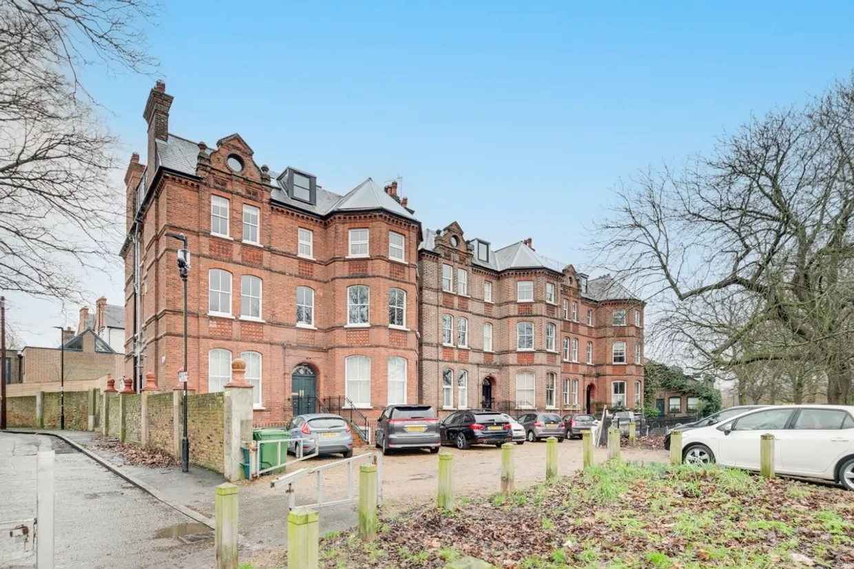 Windmill Drive London SW4 photo 11