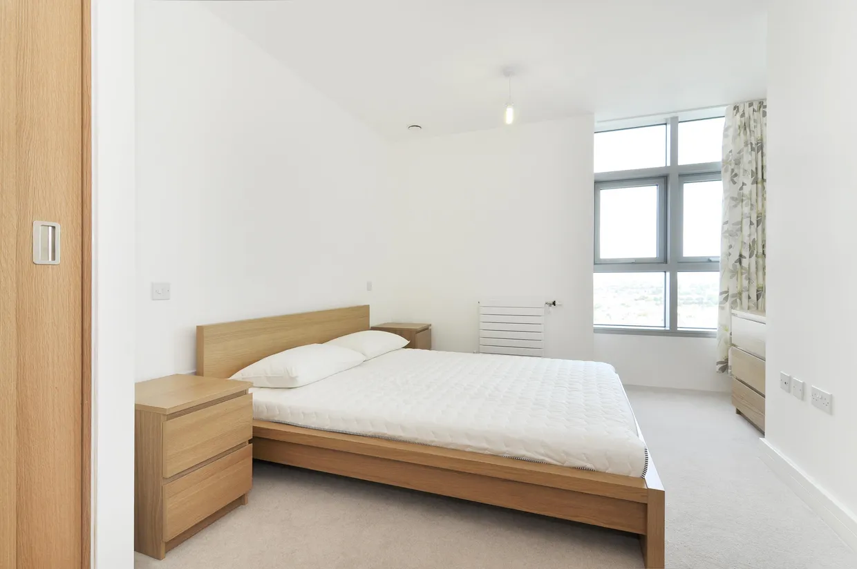 Vermilion, E16 photo 13