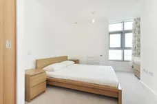 Vermilion, E16 photo 13