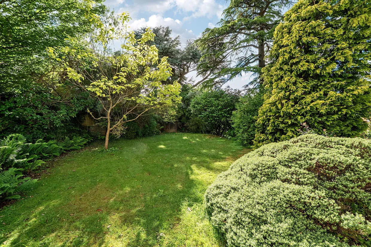 Tupwood Lane, Caterham, CR3 photo 16