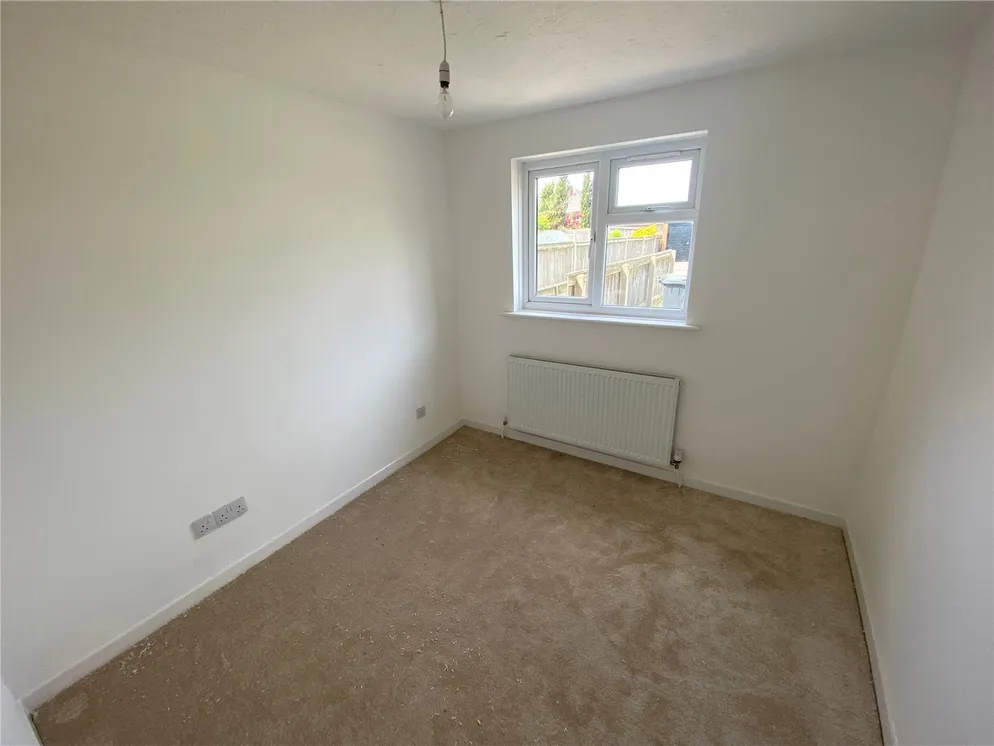 Property carousel item 11