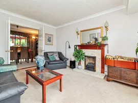 Bluebell Close, Hertford thumb 2