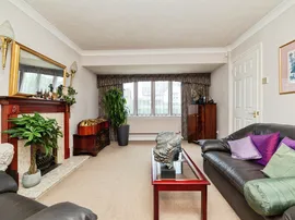 Bluebell Close, Hertford thumb 3