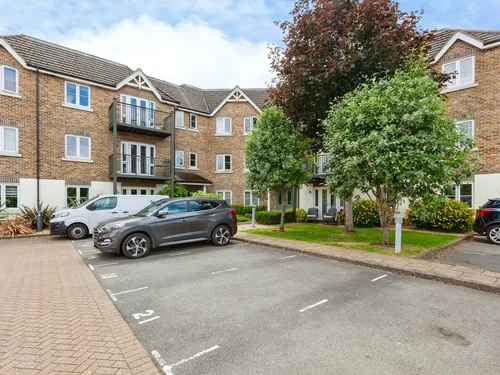 Huntercombe Lane North, Taplow, Maidenheadphoto
