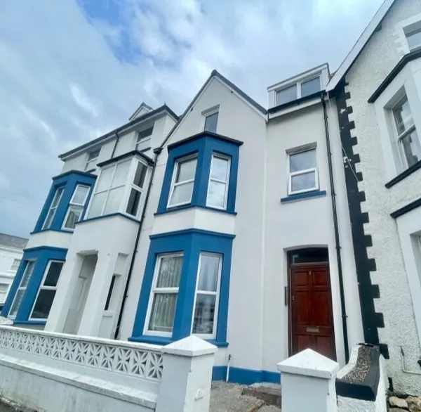 Clarence Road, Llandudno, LL30 1BX