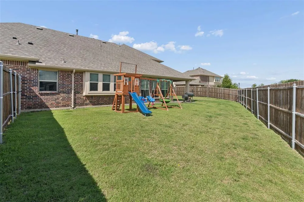 2307 Ranchwood Dr, Melissa, TX 75454