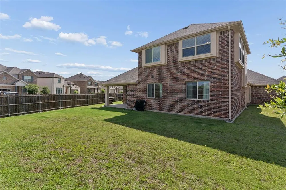 2307 Ranchwood Dr, Melissa, TX 75454
