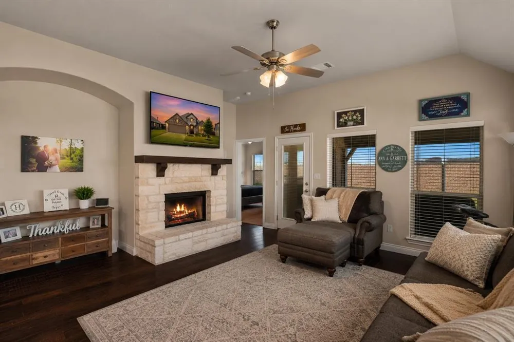 2325 Cambridge Ave, Anna, TX 75409