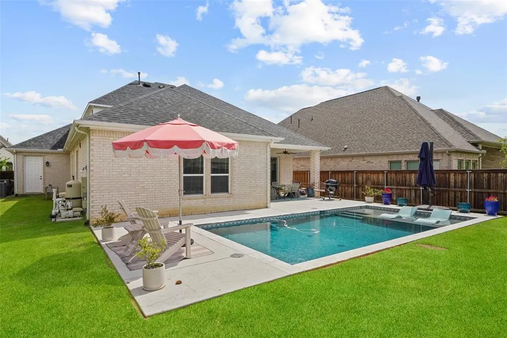 416 Calmwater Cove, McKinney, TX 75071