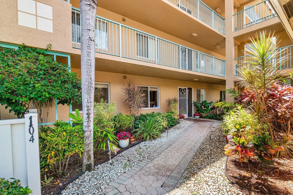 12560 Majesty Circle, Boynton Beach, FL 33437