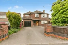 Holly Road, Uttoxeter