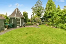 Holly Road, Uttoxeter
