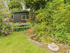 Holly Road, Uttoxeter thumb 3