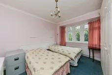 Holly Road, Uttoxeter
