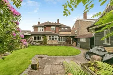Holly Road, Uttoxeter