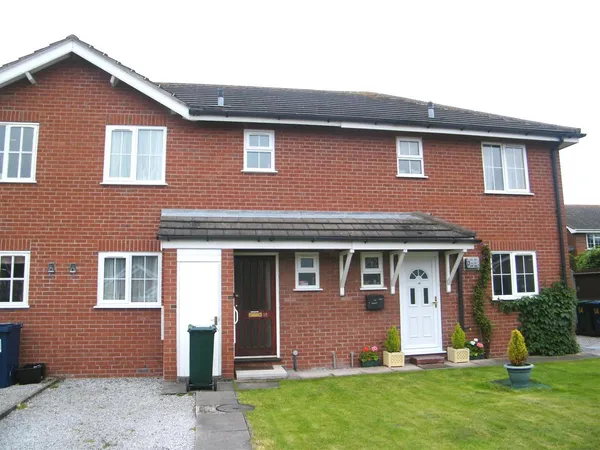 Fox Lea, Saughall