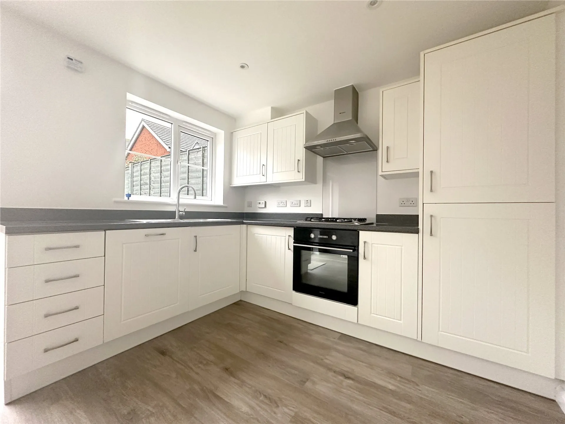 Property photo top 1