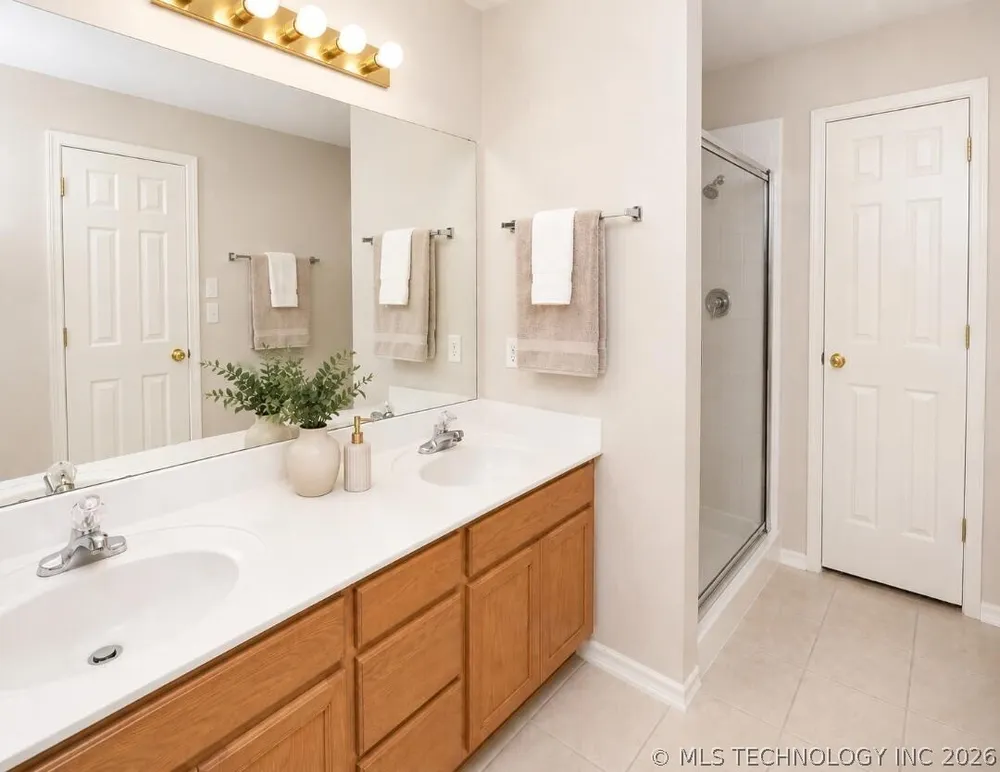 2422 S Umbrella Pl, Broken Arrow, OK 74012
