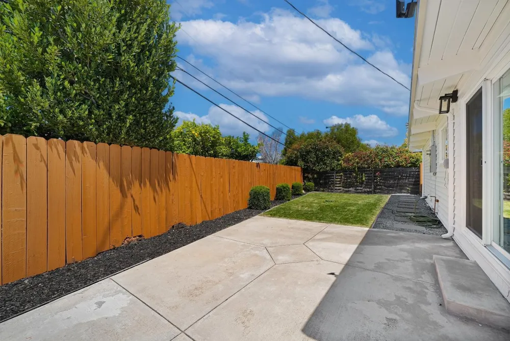 2053 Harding Ave, San Mateo, CA 94403