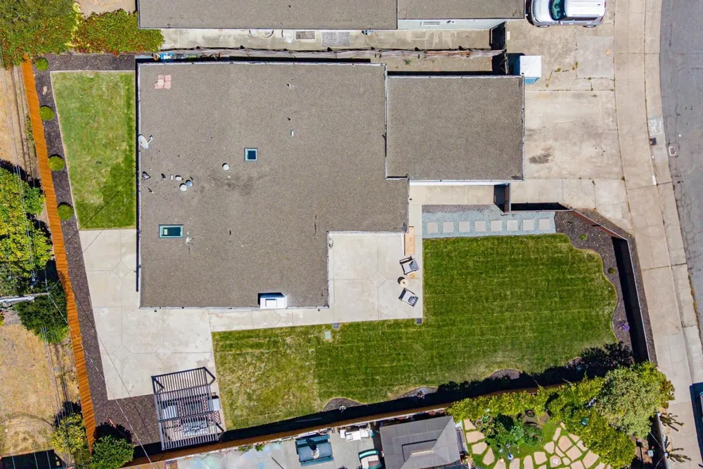 2053 Harding Ave, San Mateo, CA 94403