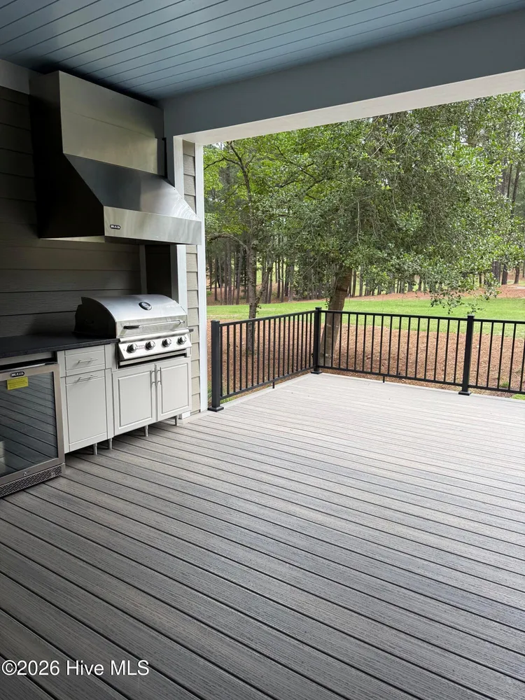 62 McMichael Dr, Pinehurst, NC 28374