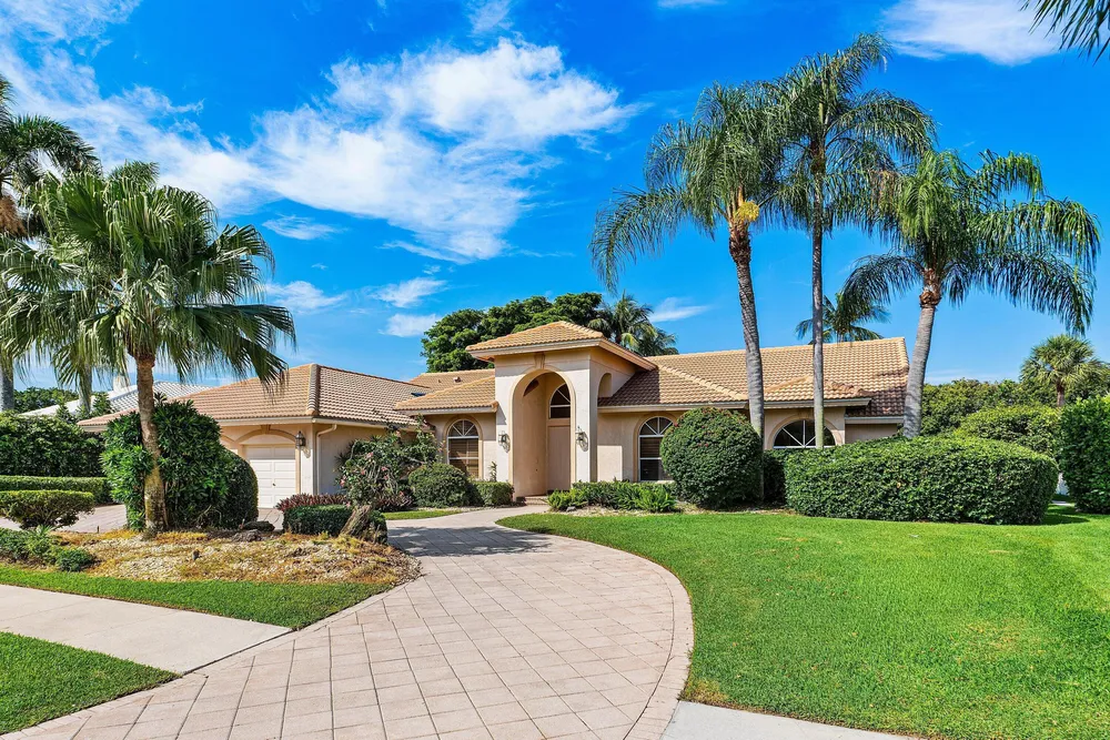 17571 Bocaire Way, Boca Raton, FL 33487