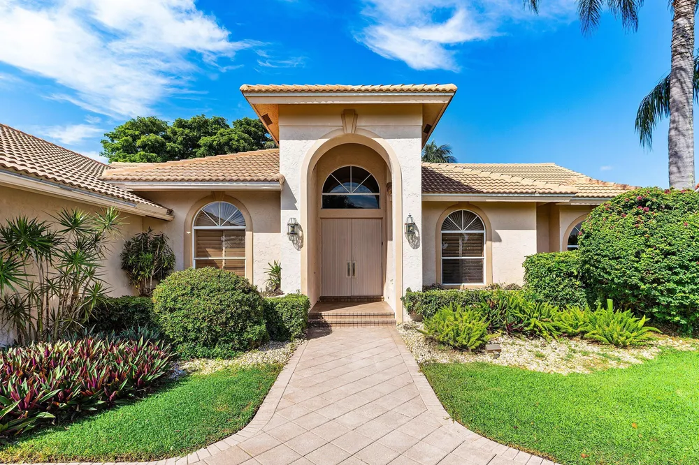 17571 Bocaire Way, Boca Raton, FL 33487