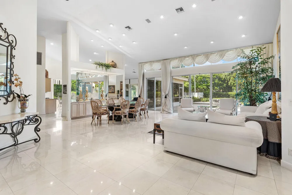 17571 Bocaire Way, Boca Raton, FL 33487