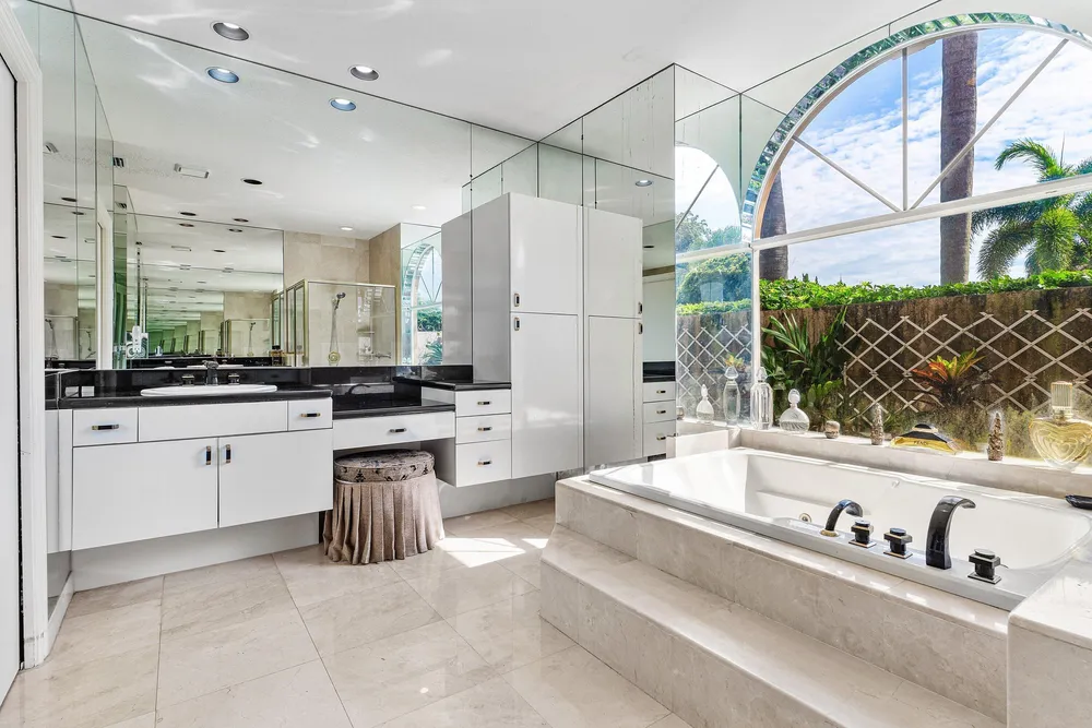 17571 Bocaire Way, Boca Raton, FL 33487
