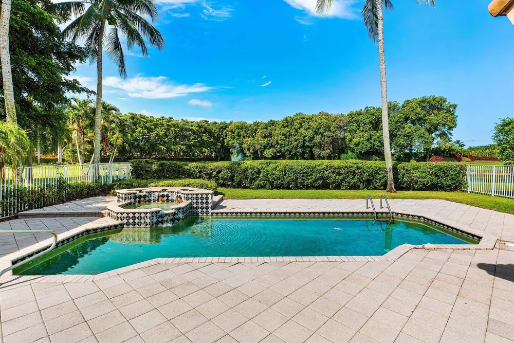 17571 Bocaire Way, Boca Raton, FL 33487