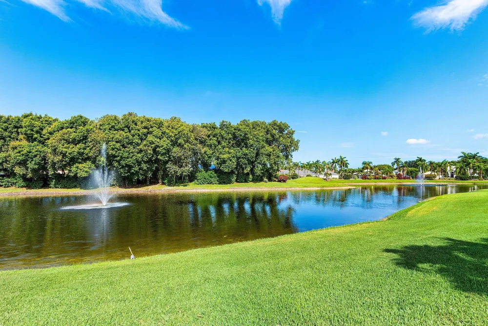 17571 Bocaire Way, Boca Raton, FL 33487