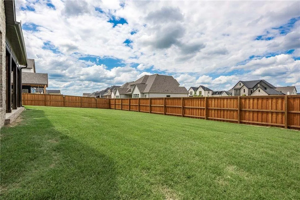 W Migration Way, Bentonville, AR 72713