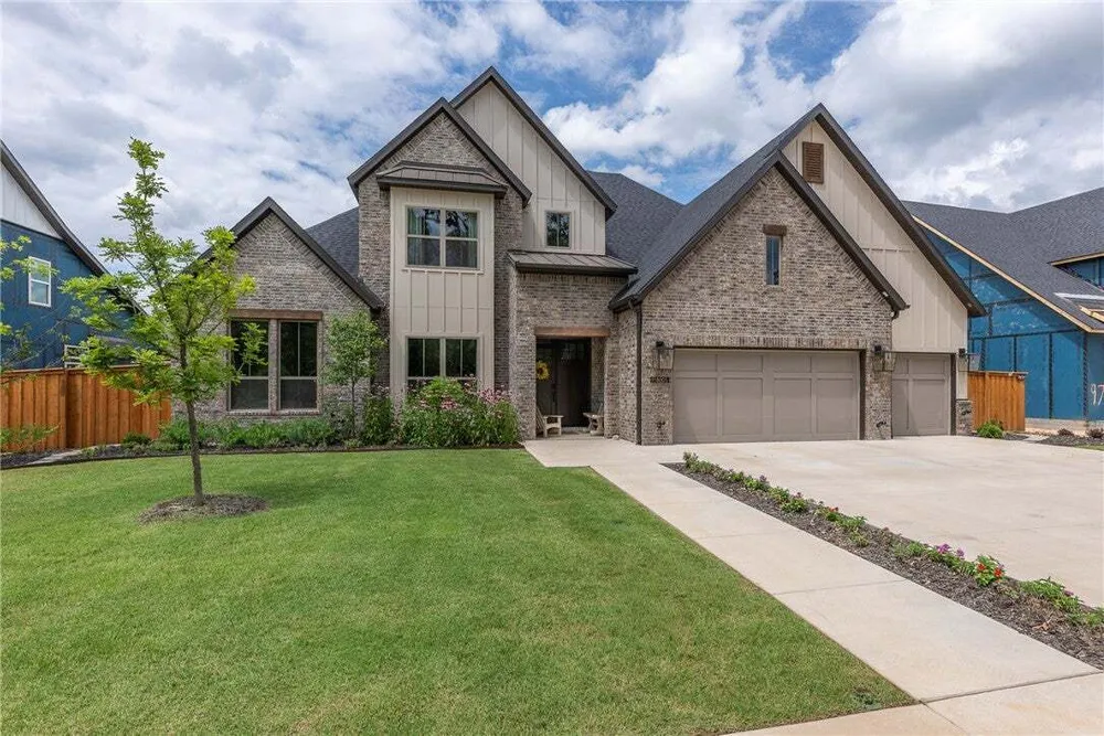 W Migration Way, Bentonville, AR 72713