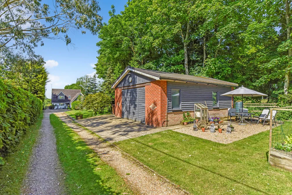 Telegraph Lane, Four Marks, GU34 photo 6
