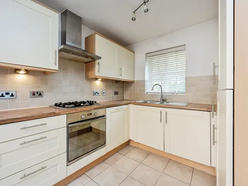 Ogilvie Close, Wendoverphoto