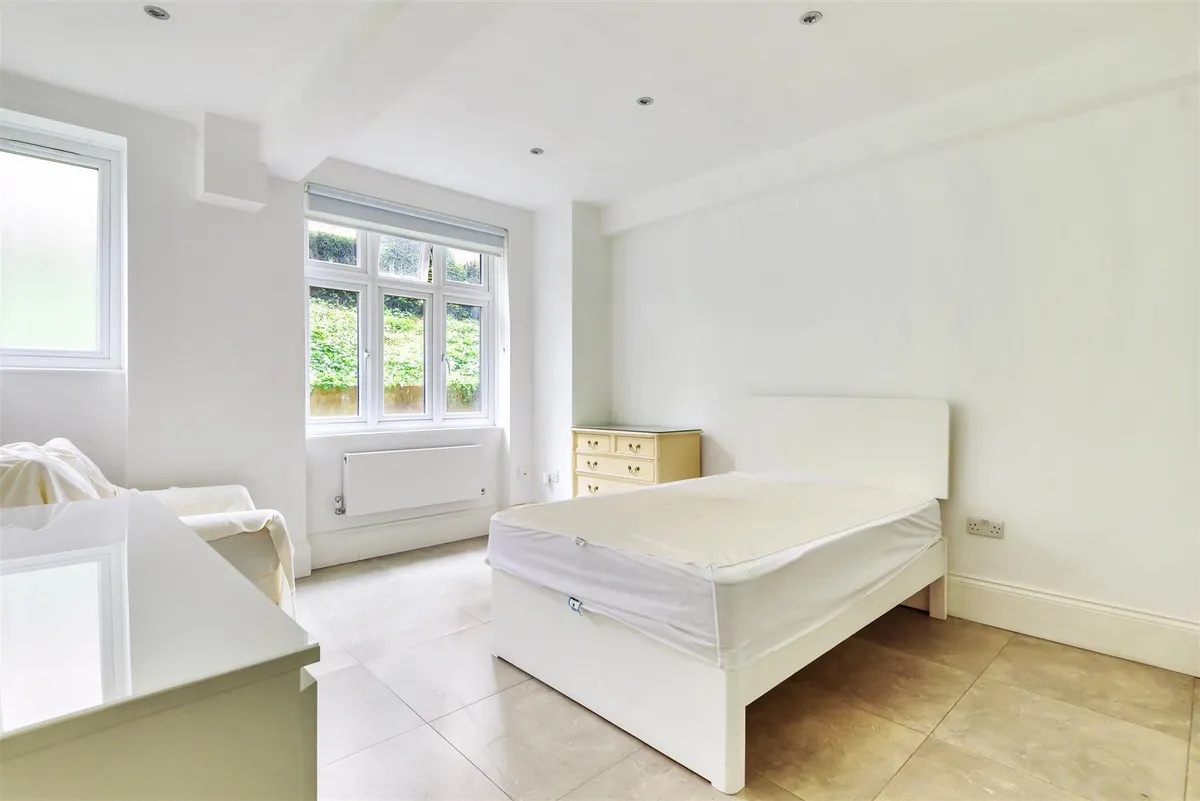 Grove Hall Court, London, NW8