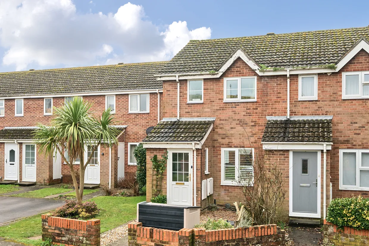 Chatsworth Road, Chichester, PO19 photo 1