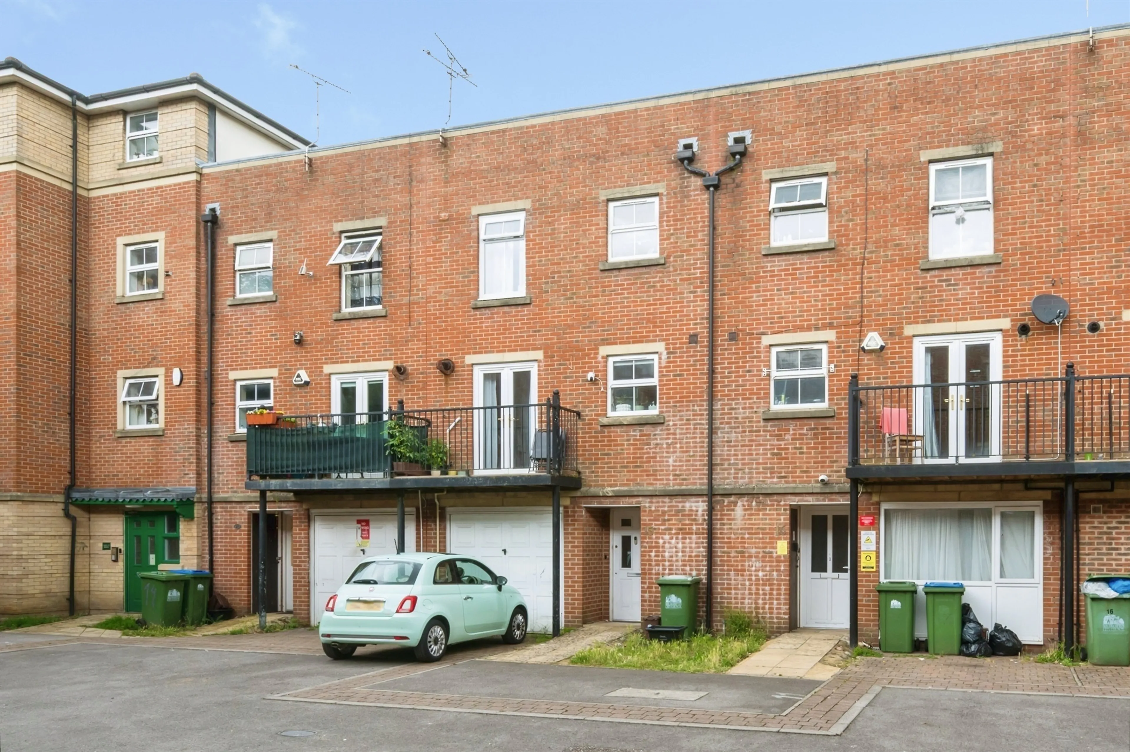 Property photo 0
