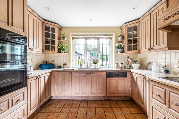 Blackborough Road, Reigate, RH2 photo 9