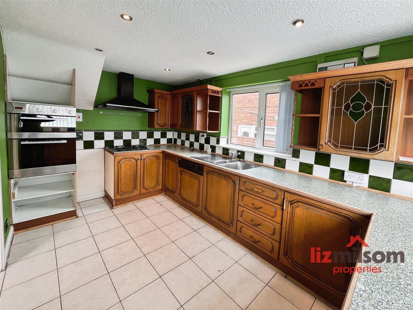 Westwood Park, Newhall, Swadlincote Image 4