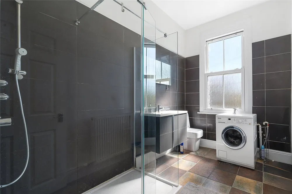 Winslade Road, London, SW2